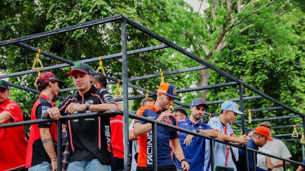 Parade pebalap MotoGP Mandalika 2025