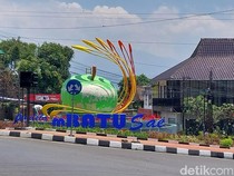 Belum Ada Satu Bulan... Cat Ikon Kota Batu Kok Sudah Mengelupas?