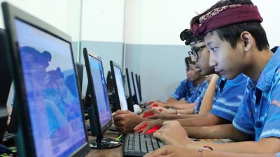 Pembelajaran Berbasis Teknologi Ramah Anak, Siswa Bali Belajar Coding dan AI