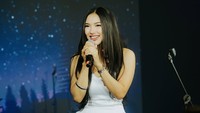 Shakira Jasmine memulai karier sebagai finalis di ajang pencarian bakat The Voice Kids Indonesia musim pertama. (Foto: dok Instagram shakirajsmn)