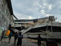 Video: Wali Santri Ponpes Ambruk Sidoarjo Cemas Karena TKP Bau Menyengat