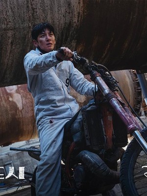 Ketegangan dalam Foto-foto Adegan Drakor Disney+ The Manipulated