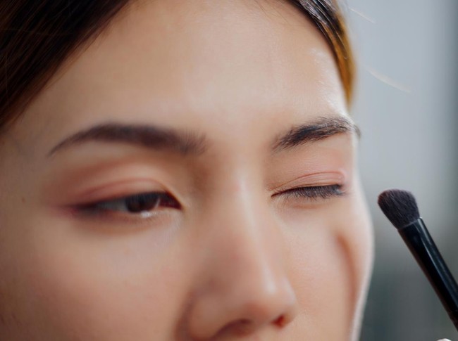 Tips Memakai Eye Shadow