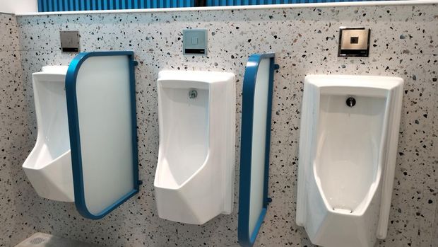 Toilet premium di Stasiun Sudirman dan BNI City