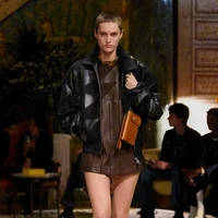 “Versace itu seperti Coca-Cola atau Andy Warhol, sesuatu yang dimiliki semua orang dan semua orang merasa mengenalnya,” ujar Vitale. (Foto: Dok. Versace)