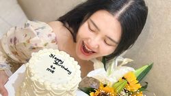 Via Vallen Sederhana Rayain Ultah, Beli Kue Sendiri?