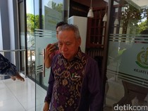 Wakil Ketua III DPRD NTB Kabur Hindari Media Usai Diperiksa Dana Siluman Pokir