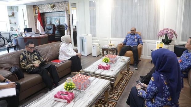 Wali Kota Kendari Siska Karina Imran menemui Dirjen Bina Administrasi Wilayah (Bina Adwil) Kemendagri, Safrizal ZA di Jakarta.