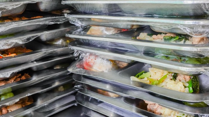 Kenapa Makanan Basi Keluar Lendir? Kenali Juga Tanda Bahaya Lainnya