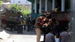 Alat Berat Dikerahkan, Bongkar Reruntuhan Ponpes Al Khoziny Sidoarjo