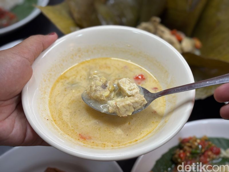 Ayam Panggang Mami Nungky.