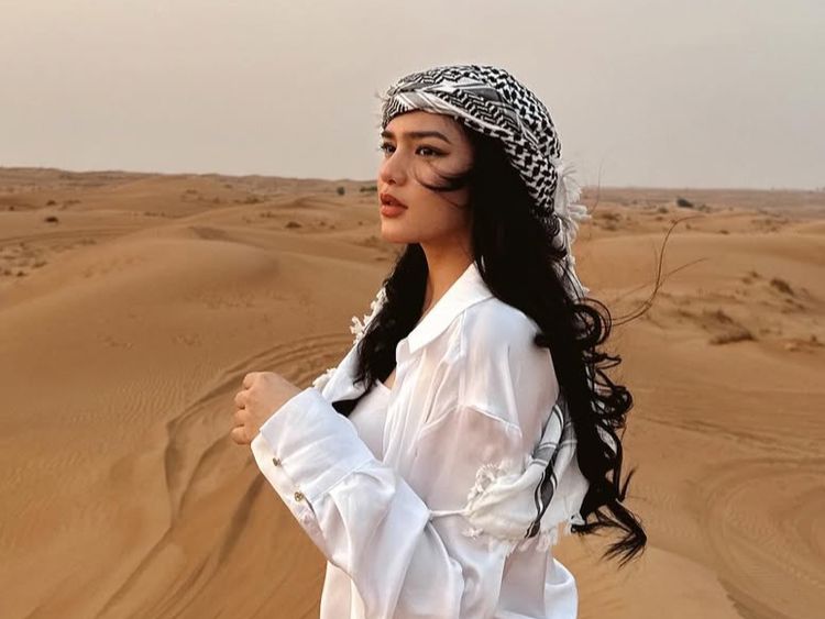 Davina Karamoy Liburan di Dubai, Warganet: Masya Allah Cantiknya