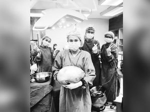 Dikira Buncit, Ternyata Ada Kista Seberat 8 Kg Bersarang di Perut Wanita Ini