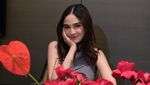 Black and Red, Happy 1st Anniversary El Rumi-Syifa Hadju