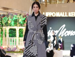 Iyonono Angkat Motif Beras Tumpah, Bawa Kisah Perjuangan Hidup dalam Busana