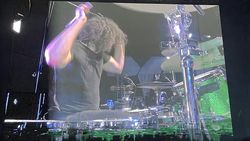 Pesona Ilan Rubin Drummer Baru Foo Fighters Gak Kalah dari Dave Grohl