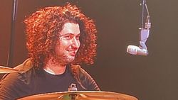 Pesona Ilan Rubin Drummer Baru Foo Fighters Gak Kalah dari Dave Grohl