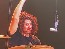 Pesona Ilan Rubin Drummer Baru Foo Fighters Gak Kalah dari Dave Grohl