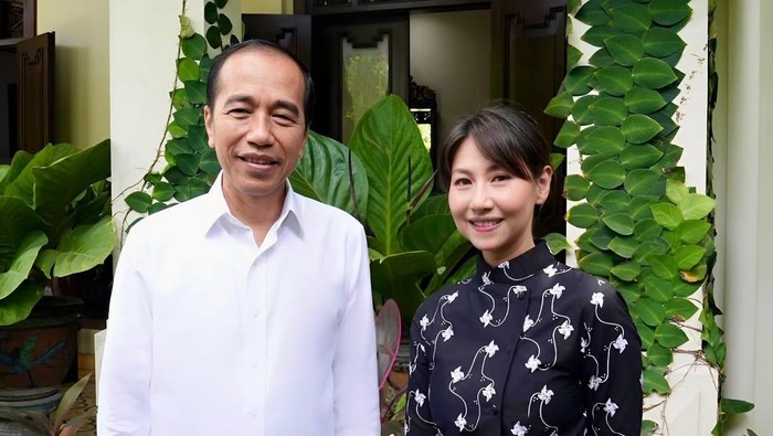 Jokowi dan Juru Bicara PSI, Cheryl Tanzil.