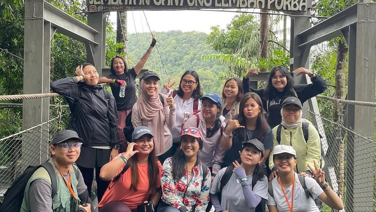 Komunitas Sis Travel