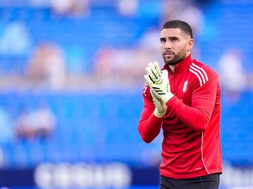7 Pemain yang Beda Timnas dengan Sang Ayah