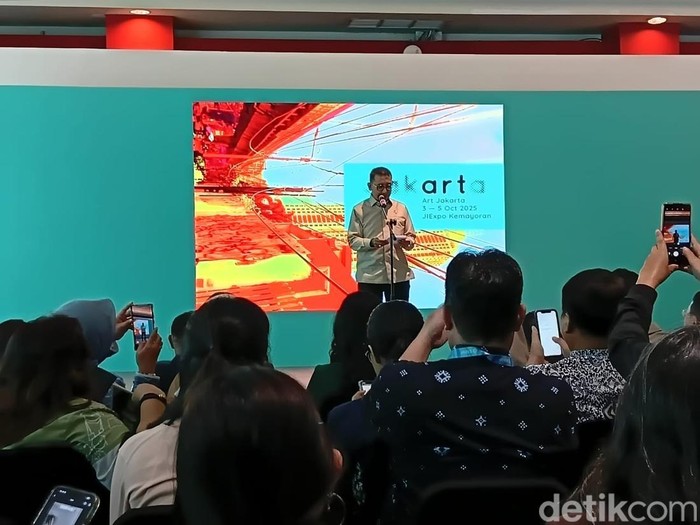 Menteri Fadli Zon Buka Art Jakarta 2025