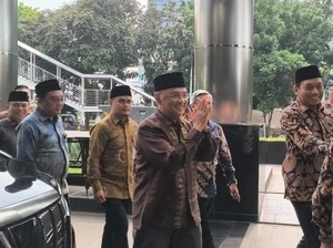 Menteri Haji Serahkan 200 Nama Calon Pejabat ke KPK: Untuk Ditracing