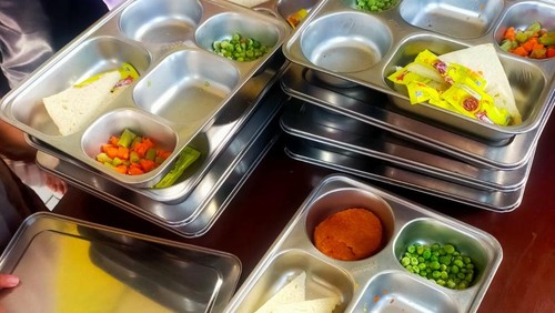 Menu MBG ala Eropa yang enggan disantap siswa SDN 1 Telagawaru, Kecamatan Labuapi, Lombok Barat. (Dok. Satgas MBG Lombok Barat)