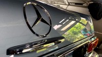 Mantan Gubernur Jawa Barat Ridwan Kamil membeli mobil Mercy seri 280SL atau kerap disebut Mercy Pagoda W113 milik Presiden RI ke 3 Bacharuddin Jusuf Habibie atau B. J. Habibie.