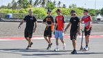 Pecco Bagnaia & Maverick Vinales Jalani Track Walk di Sirkuit Mandalika