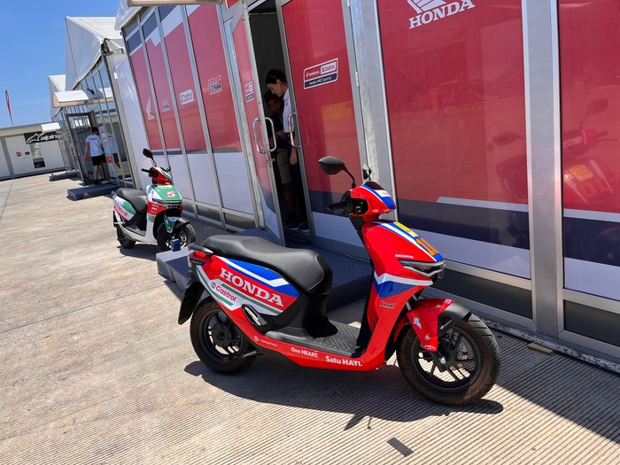Motor listrik Honda CUV e: jadi kendaraan paddock Luca Marini dan Johann Zarco di Mandalika