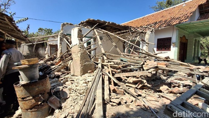Penampakan rumah di Sumenep yang rusak akibat gempa