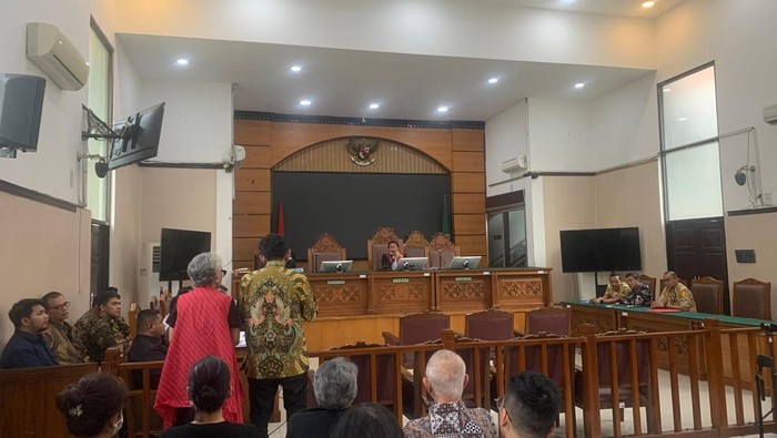 Pengajuan amicus curiae dalam sidang praperadilan Nadiem (Mulia/detikcom)