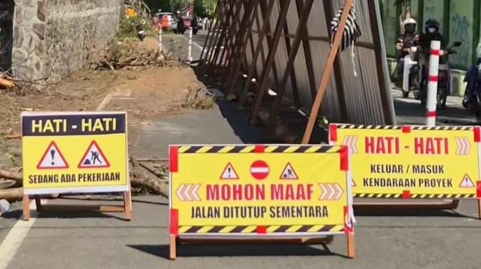 Jalan Tentara Pelajar Klaten ditutup sementara imbas renovasi Stadion Trikoyo.