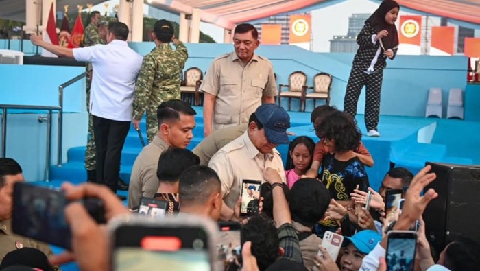 Prabowo tinjau Monas jelang HUT TNI