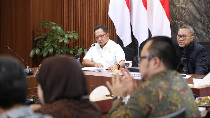 Rakortas Tingkat Menteri, Mendagri Tito Bahas Peran Pemda Dukung PSEL