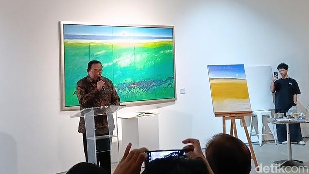 SBY Buka Pameran Seni 'Panen Raya' di Art:1 New Museum, pada Kamis malam (2/10).