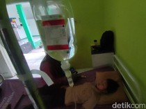 Video: 10 Siswa SD di Ciamis Sakit Perut-Sesak Diduga Keracunan MBG
