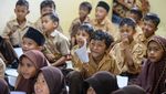 Sekolah di Serang Mulai Gunakan Layar Interaktif untuk Belajar