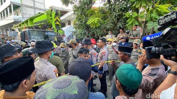Sempat Terjadi Ketegangan Keluarga-Petugas di Evakuasi Korban Ponpes Al Khoziny