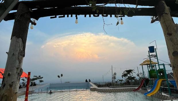 Area bermain di Sengon Hills