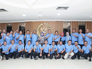 Siti Fauziah Lepas Kontingen Setjen MPR RI untuk PORNAS XVII KORPRI 2025