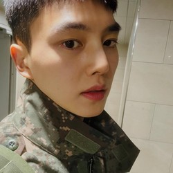 Song Kang Resmi Selesai Wajib Militer, Bakal Langsung Comeback?