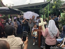 Senyum Terakhir Clara Sumarwati Pendaki Puncak Everest Pertama Indonesia