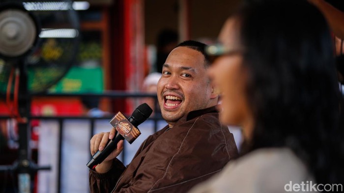 Peserta menunjukkan bakatnya dalam ajang pencarian bakat di Blok M Hub, Jakarta, Jumat (3/10/2025).