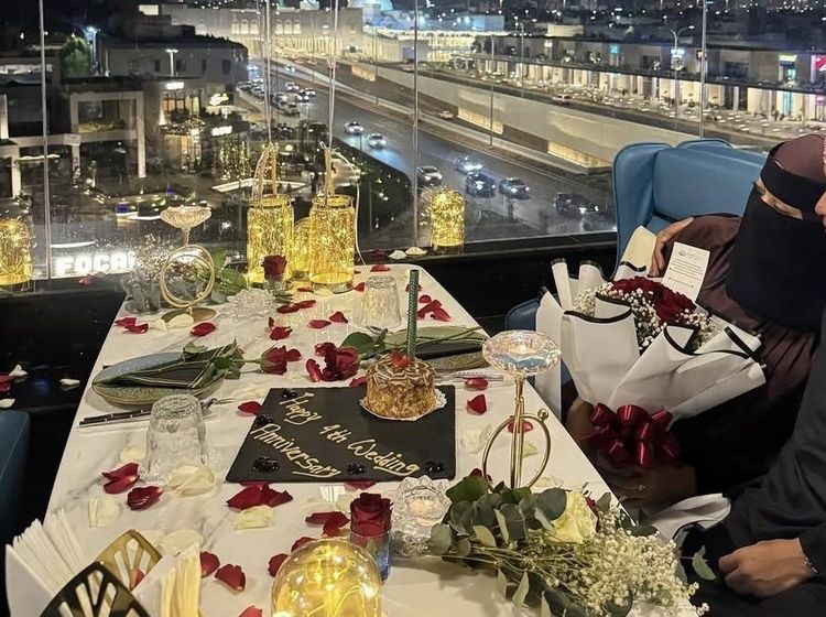 So Sweet! Momen Taqy Malik Makan Malam Romantis Bersama Istri