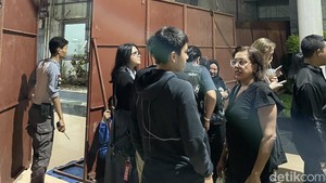 Tapi, gak bikin salah satu acara terkendala nih. Mereka tetap berbagi kesenangan meski pada tujuan yang beda-beda. Pingkan Nur Anggraeni/detikpop
