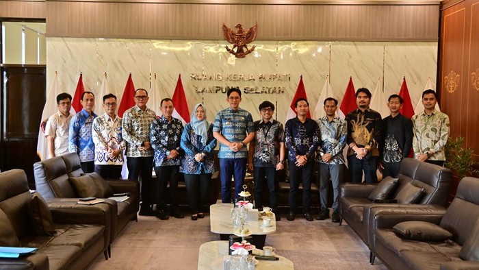 Bupati Lampung Selatan Radityo Egi Pratama menerima audiensi manajemen PT Hakaaston  Bakter