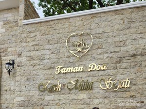 Berziarah ke Taman Doa Kasih Mulia Sejati