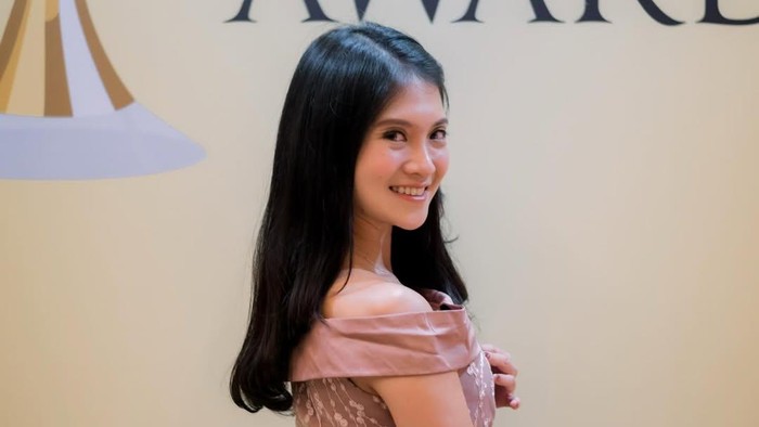 vinessa inez